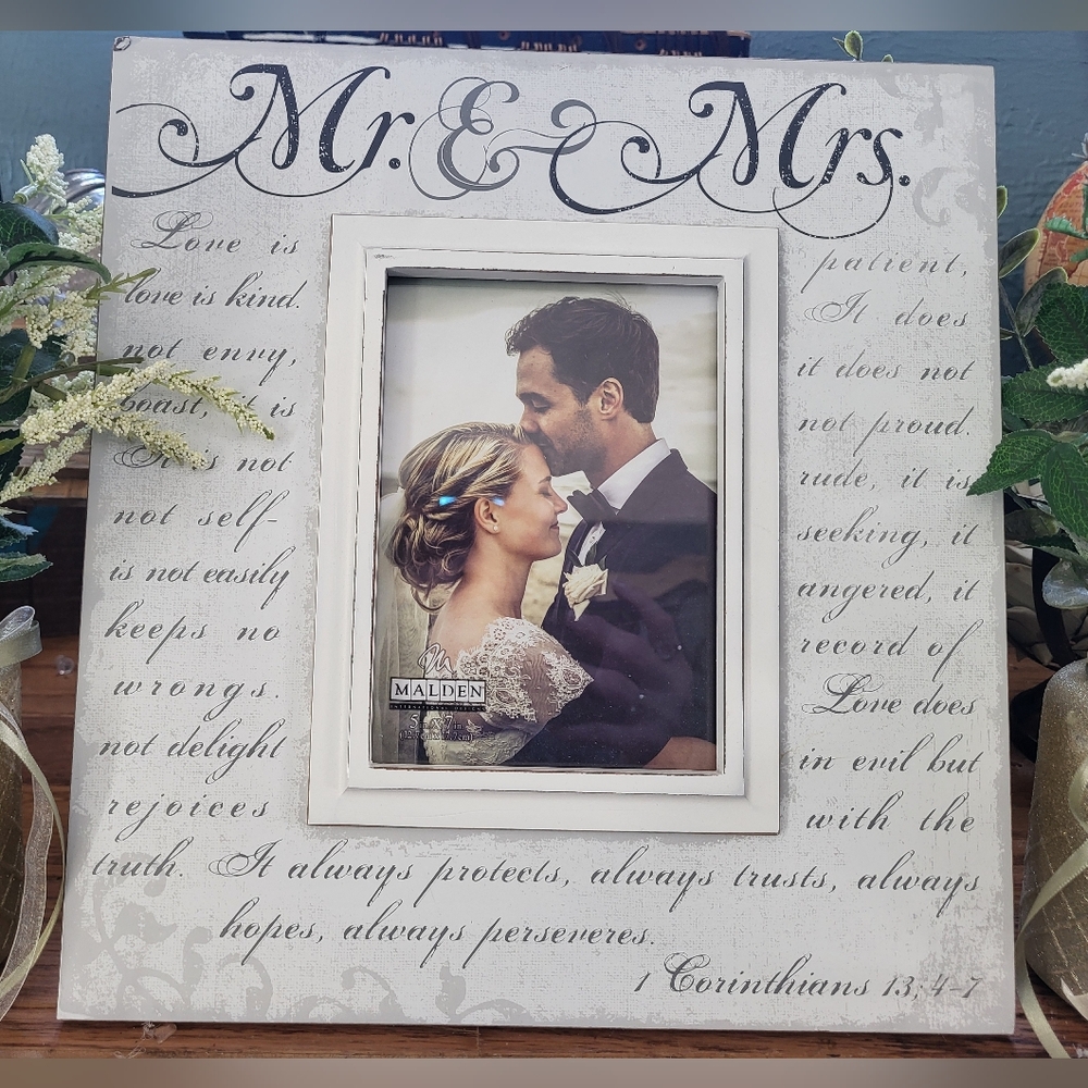 White Mr. & Mrs. "Love Is Patient, LOVEMMPhoto Frame